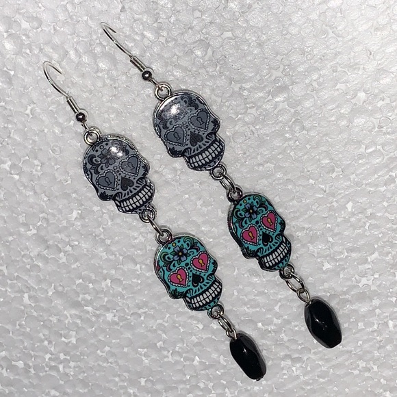 ☠️☠️Sugar skull earrings ☠️☠️ - Picture 2 of 9